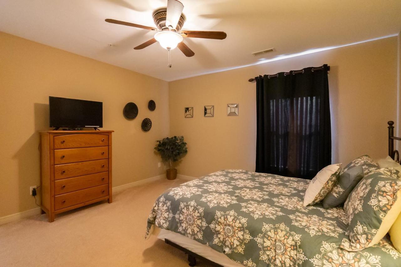 4Br Walk-In - Foosball Table - Hot Tub - Fire Pit - Free Tickets Included - Dv166 Branson Buitenkant foto